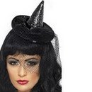 Mini chapeau pointu noir avec voile femme